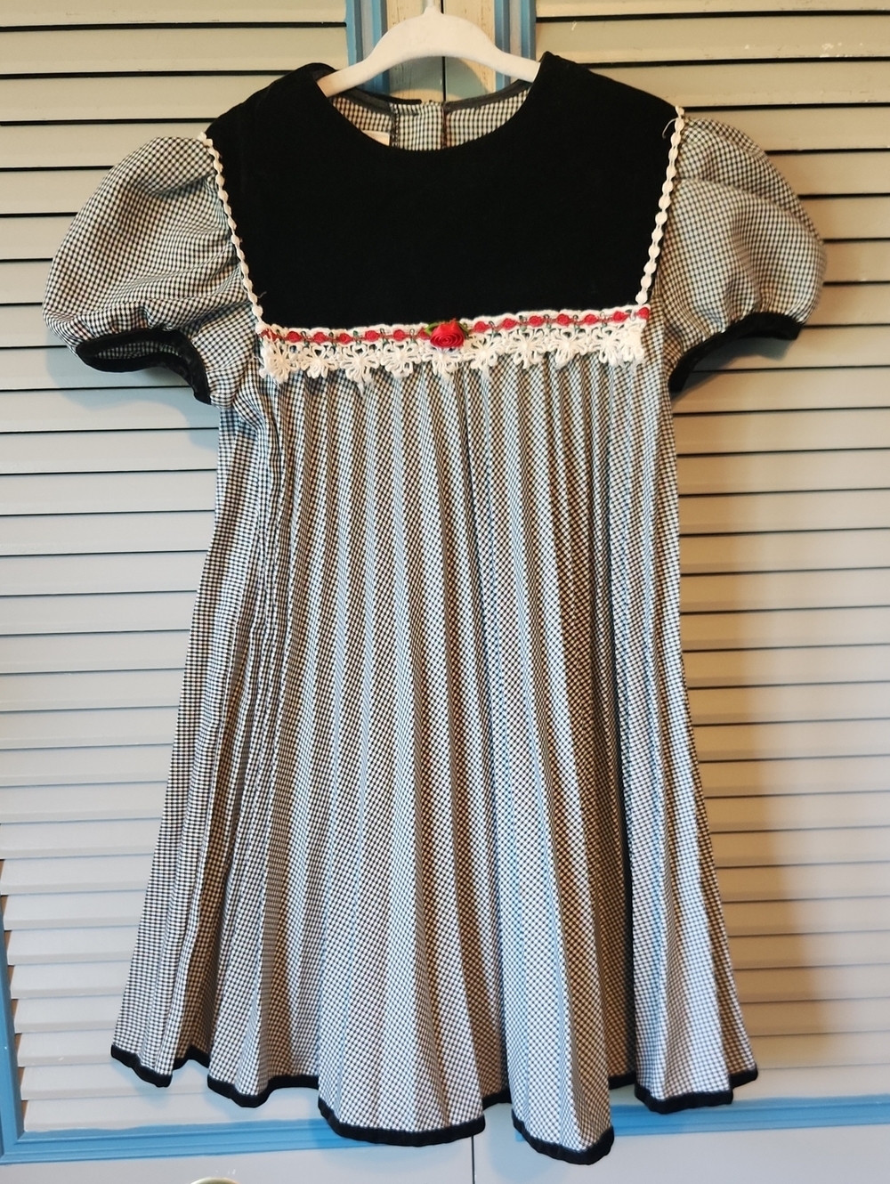 Youngland Vintage Black and White Dress Girls